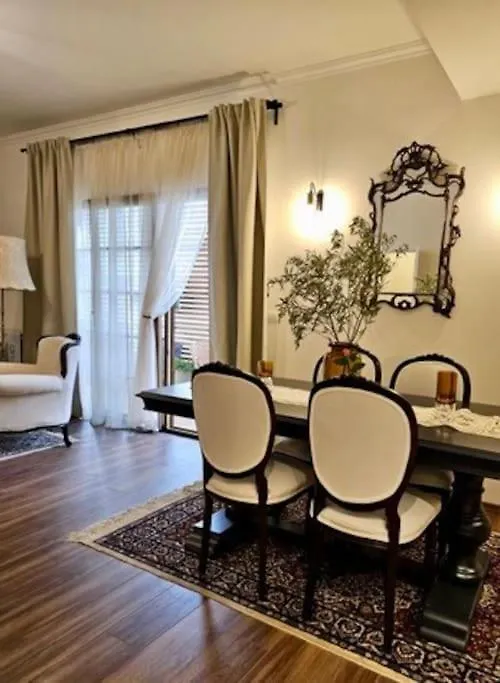 Novi'S Luxury Apartment 2 Gjirokastër
